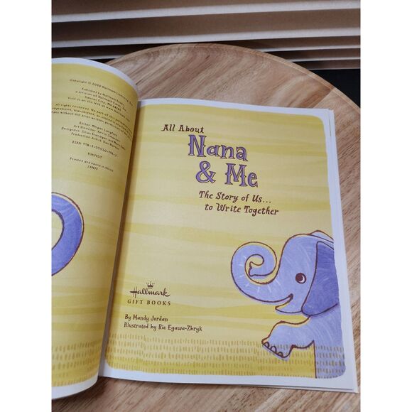 Hallmark all about Nana & Me The Story of Us to Write Together - Picture 10 of 11